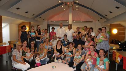 Bild: exb
Andere Mütter, andere Sitten. Im Stillcafé des St.-Anna-Krankenhauses können die Zuhörer viel über die Widrigkeiten erfahren, denen Mütter in manchen Ländern ausgesetzt sind.