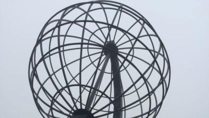 Bild: Wolfgang Stöckl
Selten war ein Schnaps verdienter. Wolfgang Stöckl ist dafür 3333 Kilometer mit dem Rad ans Nordkap gefahren.