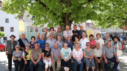 Bild: exb
Die „Ehemaligen“ und ihre Ehefrauen genossen den Aufenthalt in Pfreimd.