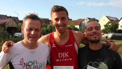 Bild: kro
Die drei Schnellsten über 8200 Meter: der Zweitplatzierte Michael Lang (DJK Weiden, von links), Tagessieger Swen Arnold (DJK Weiden) und der Dritte David Kucharik.