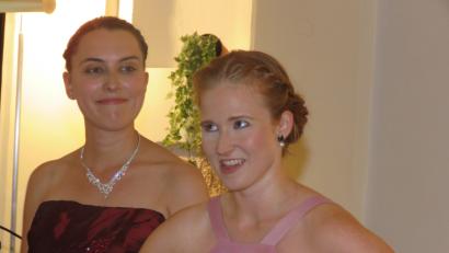 Bild: ubb
Simone Kraus und Katharina Pötzl (v. li.) begeisterten im Duett und beim Solo gleichermaßen.