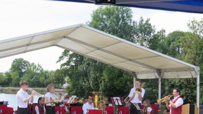 Bild: jzk
Jonas Schraml, Susanne Schubert, Lukas Lorenz, Maximilian Fuchs und Renè Pascal Bauer (von links) spielen vier Blechbläser-Quintette aus verschiedenen musikalischen Stilrichtungen.