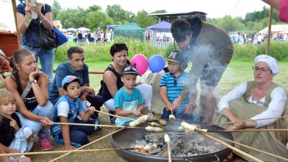 Bild: Wolfgang Steinbacher
Vom Stockbrot bis zur Teddy-Klinik, vom Kinderschminken bis zum Ritterkampf: Das ehemalige Landesgartenschaugelände wird am Sonntag, 22. Juli, zu einer riesigen Spielwiese für Kinder.