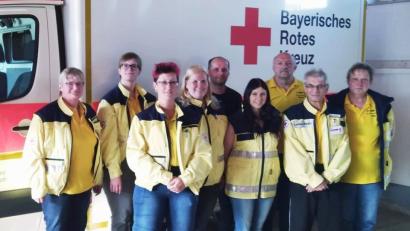 Bild: exb
Die Kriseninterventionshelfer des Kreisverbandes Tirschenreuth im BRK: Regina Riedl, Sylvia Riedl, Manuela Görschel, Eileen Fiddelke, Hans Feil, Daniela Hofmann, Michael Meyer, Edwin Ulrich (Fachdienstleiter) und Elke Ulrich.