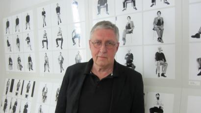 Bild: aks
Gert Loschütz eröffnet das Literatursommerfest mit Kostproben aus seinem Roman "Ein schönes Paar".