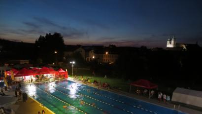 Bild: exb
Das 24-Stunden-Schwimmen im Egrenisbad ist einer der Höhepunkt in der Freibad-Saison.