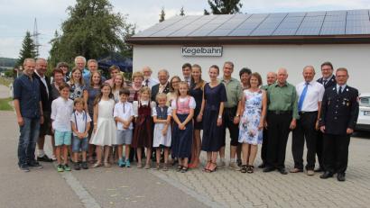 Bild: ral
Josef Böhm im Kreise der zahlreichen Gratulanten.