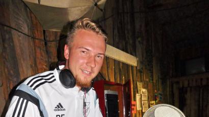 Bild: hai
Am Plattenteller der „Balla-Balla-Party“ steht DJ „Peter En el Parlante“ alias Peter Ferber.