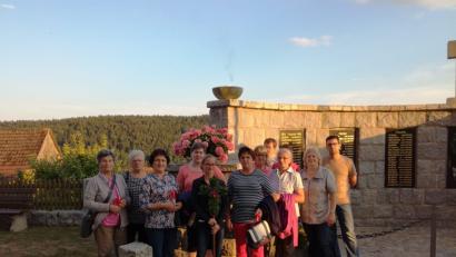 Bild: gi
Die Pilger machen sich zu Fuß auf den Weg nach Trausnitz zum Skapulierfest.