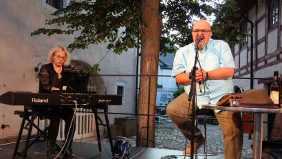Bild: Holger Stiegler
Peter Hohenecker und Silvia Salzbauer begeistern mit einem Tom-Waits-Abend bei LuisenburgXtra.