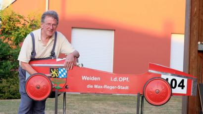 Bild: wlr
Vor 58 Jahren warb Weiden auch bei der Seifenkisten-Bundesmeisterschaft in Duisburg noch mit dem Slogan "Die Max-Reger-Stadt".