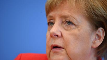 Bild: Bernd von Jutrczenka/dpa
Bundeskanzlerin Angela Merkel (CDU) bei der traditionellen Pressekonferenz vor der Sommerpause.