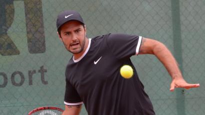 Bild: ref
Nicolas Reissig verlor sein Einzel an Nummer 3 gegen den Spanier Carlos Boluda-Purkiss, im Einserdoppel holte er zusammen mit Peter Heller dann einen von zwei „Ehrensätzen" der Amberger bei der 0:9-Niederlage in der 2. Tennis-Bundesliga Süd beim TC Großhesselohe.