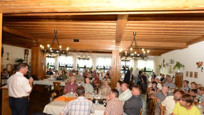 Bild: bey
Bürgermeister Rainer Rewitzer sieht im Integrierten Städtebaulichen Entwicklungskonzept große Chancen für die Stadt Pleystein.