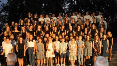 Bild: exb
Der Innenhof des Erasmus-Gymnasium bietet beim Sommerkonzert das passende Ambiente.
