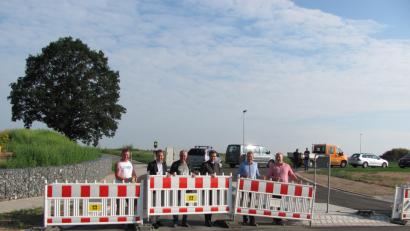 Bild: sei
Nach 13 Monaten Bauzeit ist die Straße im Baugebiet Schlossäcker I freigegeben.