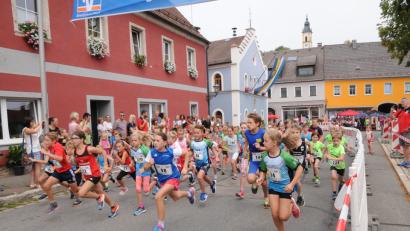 Bild: bey
Der Start für alle Läufe ist unmittelbar am Rathaus.