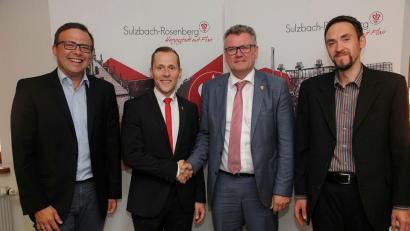 Bild: Gebhardt
Freude über das gelungene Abkommen: Von links Michael Eckl, Björn Heinrich, Michael Göth und Martin Renner.