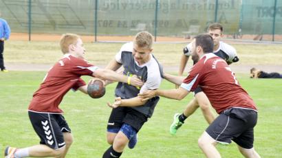 Bild: Ziegler
Attacke auf den mit dem Ball.