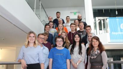 Bild: exb
Bei einem Info-Nachmittag in Hirschau bekommen die neuen Azubis einen ersten Einblick in den Berufsalltag bei Conrad Electronic.