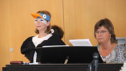 Bild: ads
Musikkoordinatorin Sabine Weiß versteht es blendend, die Kinder von Musik und Gesang zu begeistern, um dann Musicals und andere Musikwerke einzustudieren und vor große Publikum aufzuführen.