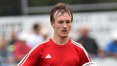 Bild: Alfred Schwarzmeier
SV Etzenricht - SpVgg SV Weiden 0:2 vom 21. Juli 2018Als Martin Pasieka (Bild) in der 78. Minute das 2:0 erzielte, schien der Etzenrichter Sieg unter Dach und Fach. Dann aber schlug der SV Neukirchen zurück und kam noch zum Ausgleich.