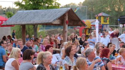 Bild: adj
Gespannt beobachten die Besucher, was auf der Leinwand kommt