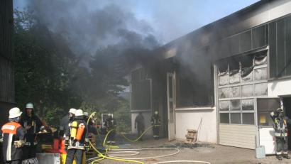 Bild: fpoz
In einem Landmaschinenhandel in Marktredwitz ist am Sonntagvormittag ein Feuer ausgebrochen.