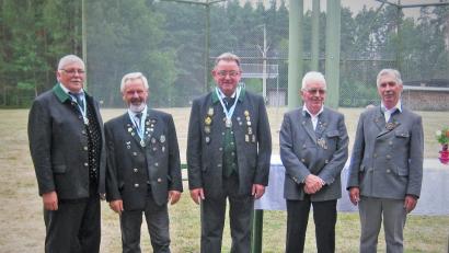 Bild: twi
Die Sieger bei der Kombination Stern und Scheibe Herren IV (von links): Jürgen Wedel (Zweiter), Georg Rebl (Sieger) und Georg Klemm (Dritter).