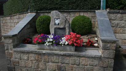Bild: wro
Das Denkmal an der Ecke Carl-Ulrich-/ Josef-Seitz-Straße wurde 1973 errichtet. Wenn es nach dem Willen der Gemeinde geht, soll es in absehbarer Zeit umgestaltet werden.