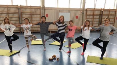 Bild: exb
Yoga an der Grundschule