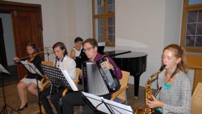Bild: pop
Höhepunkt war ein Quintett mit (von links) Regina Findling (Violine), Max Mayer (Klarinette, Ludwig Stepper (Akkordeon), Doris Schwager (Saxofon) und Jelena Lichtmann (Klavier).