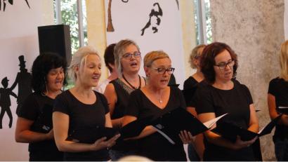 Bild: e
Der Musical-Abend im Martin-Schalling-Haus ist ein voller Erfolg.