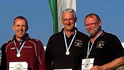 Bild: R. Kreuzer
Thomas Birner, Thomas Bauer und Sascha Treml erreichen als Mannschaft bei der Bayerischen Meisterschaft den 3. Platz mit der Standardpistole.