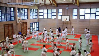Bild: hrs
In den Hallen der Dreifaltigkeitsschule und des GMG treffen sich rund 250 Teilnehmer am Bayerncamp.