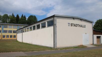 Bild: sne
Der Stadtrat musste unter anderem die Benutzungs- und Entgeltordnung der Stadthalle anpassen.