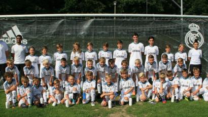 Bild: wro
Betreut werden die Kinder von Nadia Alla (rechts) sowie Florian Schaumberger und Jassem Samir (von links).