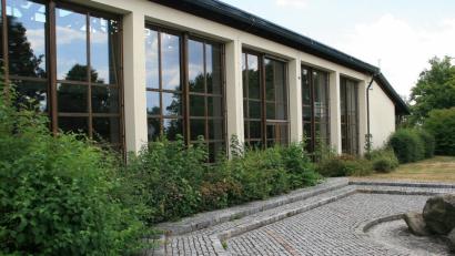 Bild: wro
Erneut war die Sanierung der Mehrzweckhalle Gegenstand einer Marktratssitzung. Diesmal waren es die Maler- und Wärmedämmmaßnahmen, die die Markträte beschäftigten.