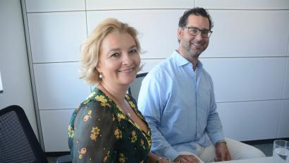 Bild: Schönberger
Ein voller Erfolg ist die Plakataktion "Armutszeugnis" für das Ehepaar Tina und Ralf Kiener, die Vorsitzenden des Vereins "Karolina". 13 Fälle von misshandelten Kindern wurden ihnen daraufhin aus dem gesamten Bundesgebiet gemeldet, sechs davon aus der Oberpfalz. Einem kleinen Jungen rettete der Einsatz des Vereins sogar das Leben.