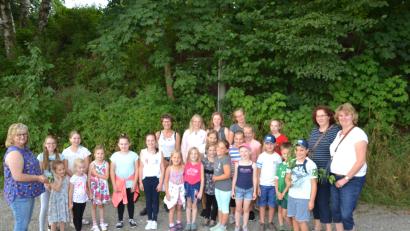 Bild: gi
Das Wandern zum Bauernhof der Familie Anne und Hans Hanauer in Fluröd ist beliebt.