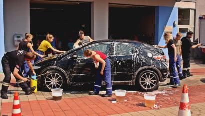 Bild: zer
Autowaschen