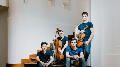 Bild: Marco Borggreve
Mit dem Quartett „Quator Arod“ kommen vier junge Franzosen in die Max-Reger-Stadt. Sie beweisen mit ihrem unkonventionellen Spiel, wie mitreißend und lebendig klassische Musik sein kann.