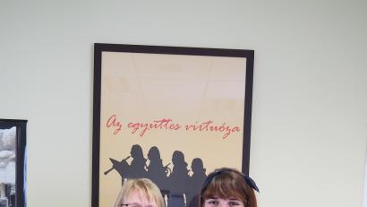 Bild: Bühner
Valentina Pajaziti (rechts) mit ihrer Lehrerin Andrea Hielscher.