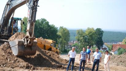 Bild: bey
Die ersten Bagger sind im Baugebiet "Viehhof" angerückt.