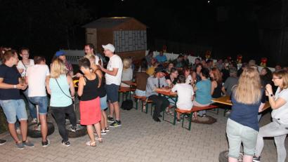 Bild: pi
Zum Auftakt der Festlichkeiten zu 50 Jahren KLJB Waldkirch ist Tanzen bei der Plattenparty im Feuerwehrhaus angesagt.