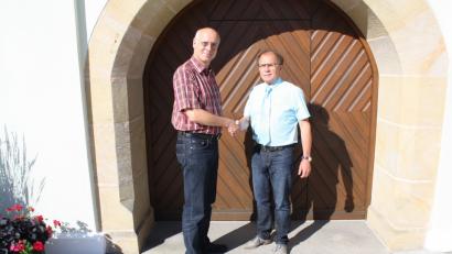 Bild: bjp
Bürgermeister Werner Walberer (rechts) war das erste Gemeindeoberhaupt, das auf das Angebot des Kreis-Integrationsbeauftragten Wolgang Klink antwortete, sich in den Landkreiskommunen vorzustellen. Beide sehen eine gute gemeinsame Basis für ihre Zusammenarbeit.