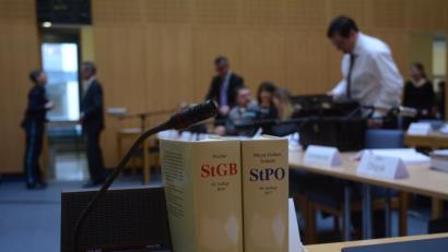 Bild: gsb
Auf der Zielgeraden ist das Hauptverfahren gegen einen der mutmaßlichen Rio-Räuber und vier der Beihilfe Angeklagte. Ab Freitag wird plädiert.