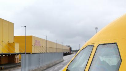 Bild: Jan Woitas/dpa
Wenn in Leipzig die Frachtflieger ankommen, dann wurde die Ladung vorab aus Weiden kontrolliert