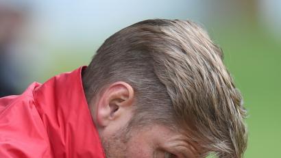 Bild: Alfred Schwarzmeier
Der Waldthurner Trainer Markus Dagner weiß, dass das Nachbarduell in Waldau eine haarige Sache wird.