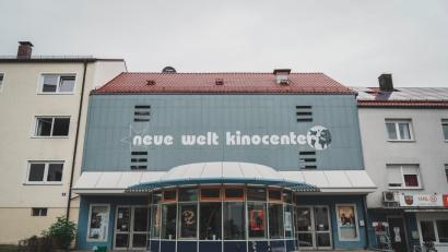 Bild: Lukas Meister
Der "Anker"-Saal im Neue-Welt-Kinocenter beibt vorübergehend zu. Eine fehlende Brandschutztür muss nachgerüstet werden.